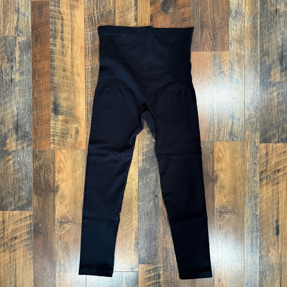 Shapermint Essentials High Waist Black Compression Capri Length Leggings